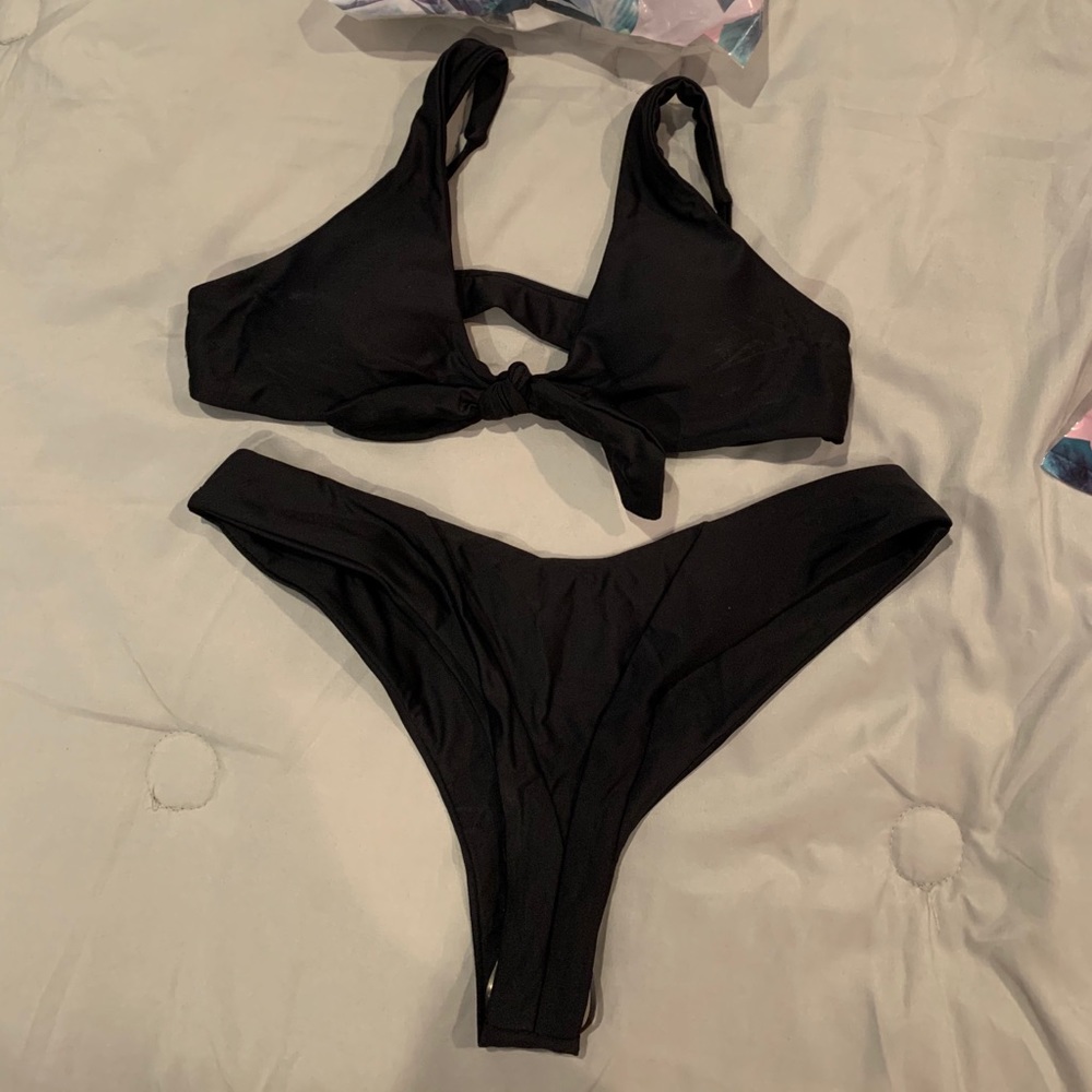 SHEIN black tie front bikini